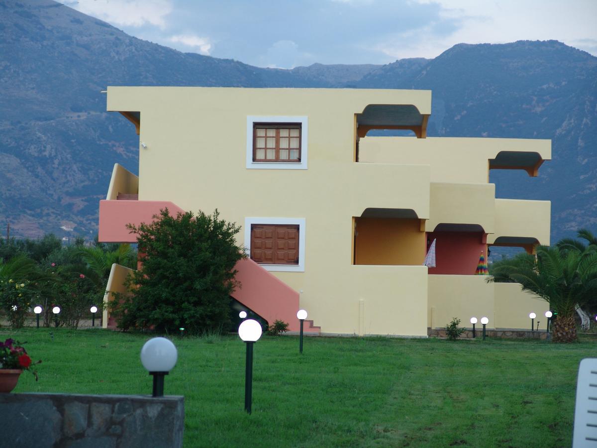 Terpsichore Apartments Kyparissia Eksteriør billede